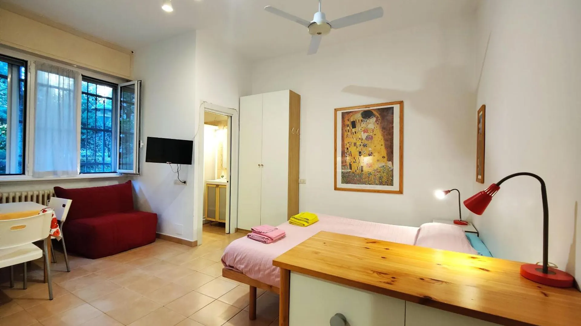 Apartment Easystudio Milan - Solari Italy